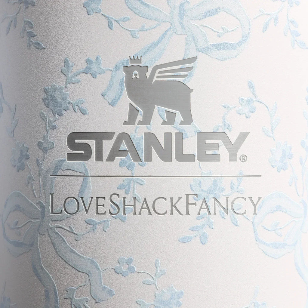 Stanley 1913 x LoveShackFancy Holiday Quencher® H2.0 FlowState™ Tumbler | 40 OZ